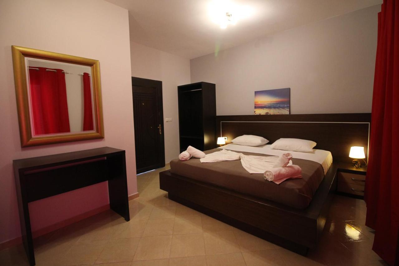 Hotel Prishtina Sarandë Eksteriør billede