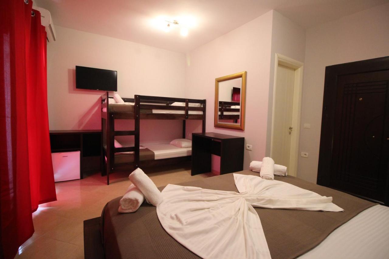 Hotel Prishtina Sarandë Eksteriør billede