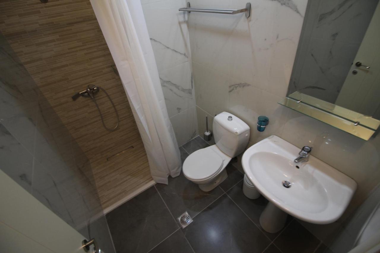 Hotel Prishtina Sarandë Eksteriør billede