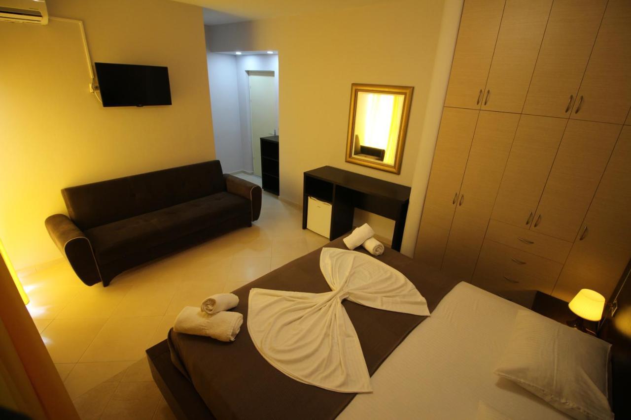 Hotel Prishtina Sarandë Eksteriør billede