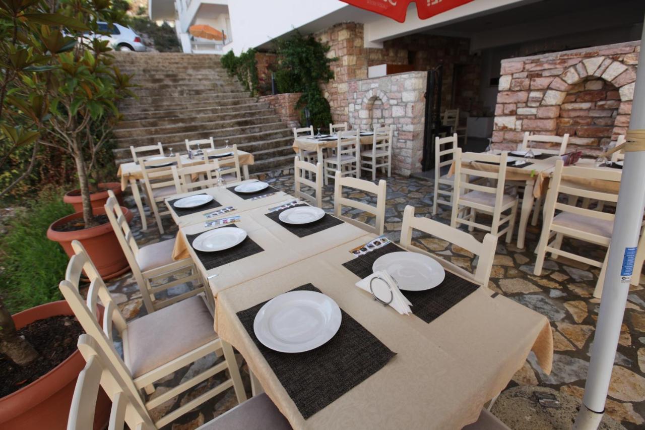 Hotel Prishtina Sarandë Eksteriør billede